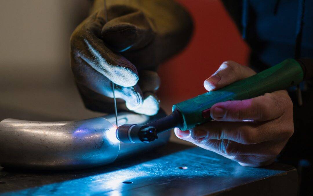 Mi a különbség egy „elvégzett” és egy „jól elvégzett” hegesztési munka között?